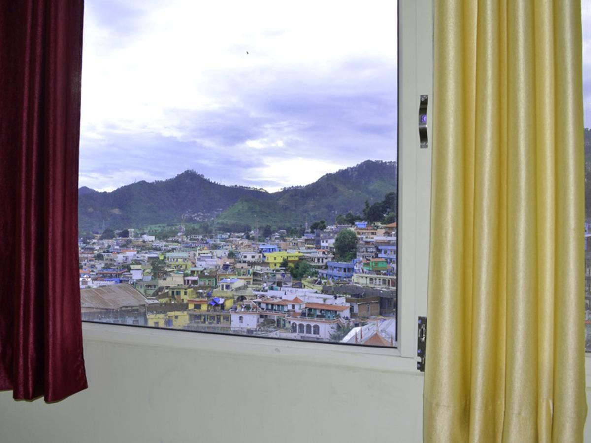Oyo 37525 Hotel Mall Palace Pithorāgarh Dış mekan fotoğraf