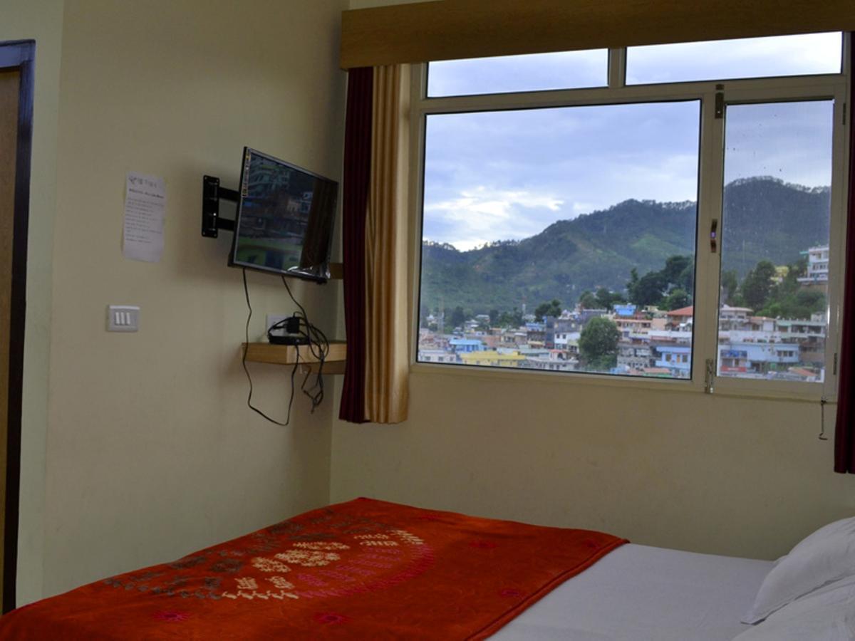 Oyo 37525 Hotel Mall Palace Pithorāgarh Dış mekan fotoğraf