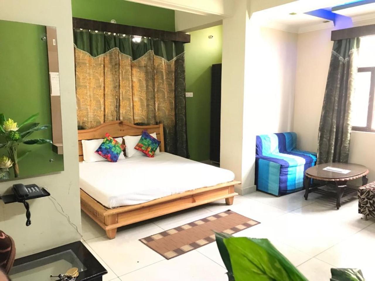 Oyo 37525 Hotel Mall Palace Pithorāgarh Dış mekan fotoğraf