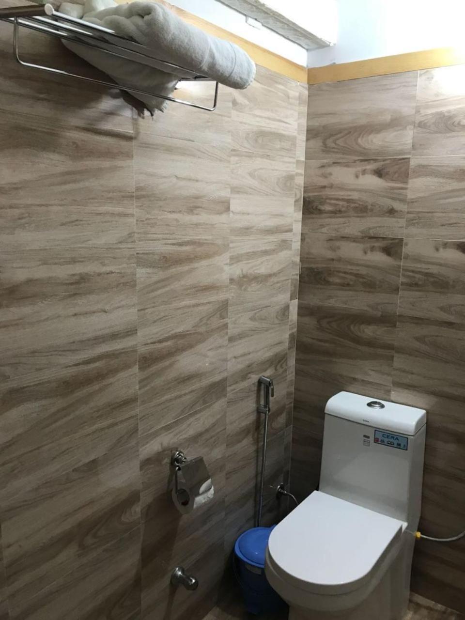 Oyo 37525 Hotel Mall Palace Pithorāgarh Dış mekan fotoğraf