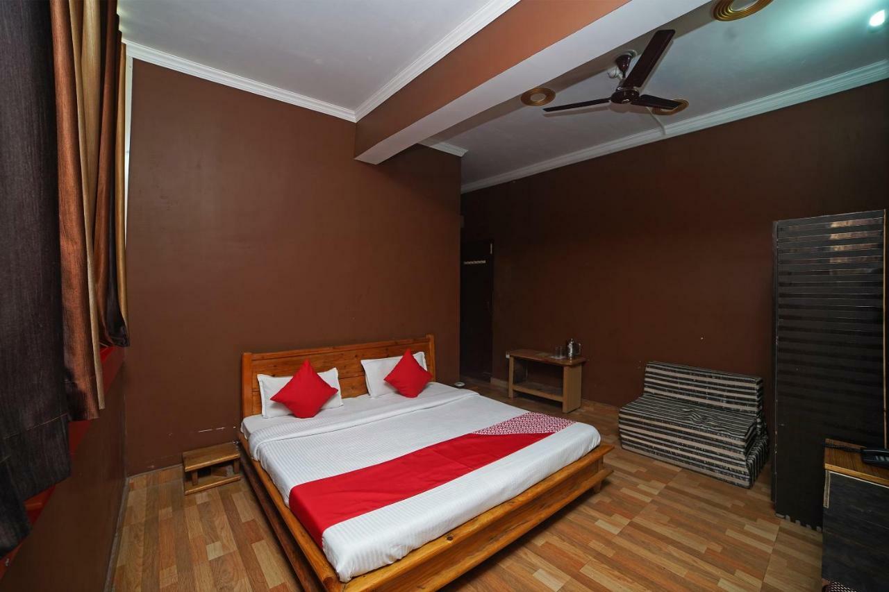 Oyo 37525 Hotel Mall Palace Pithorāgarh Dış mekan fotoğraf