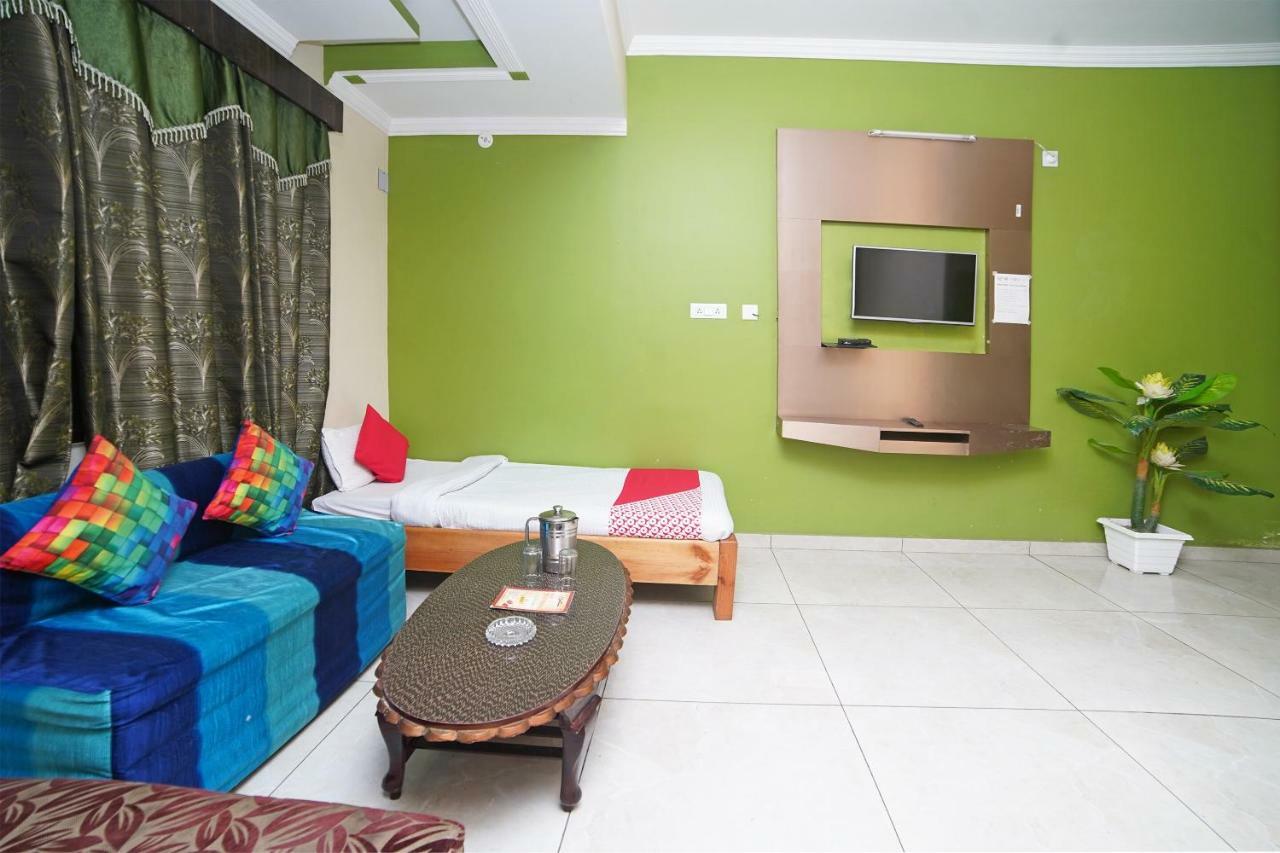 Oyo 37525 Hotel Mall Palace Pithorāgarh Dış mekan fotoğraf
