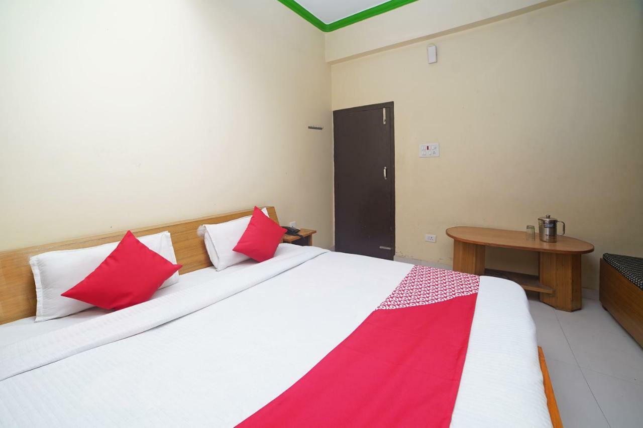 Oyo 37525 Hotel Mall Palace Pithorāgarh Dış mekan fotoğraf