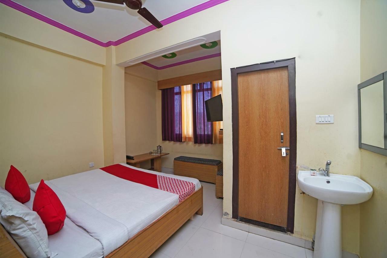 Oyo 37525 Hotel Mall Palace Pithorāgarh Dış mekan fotoğraf